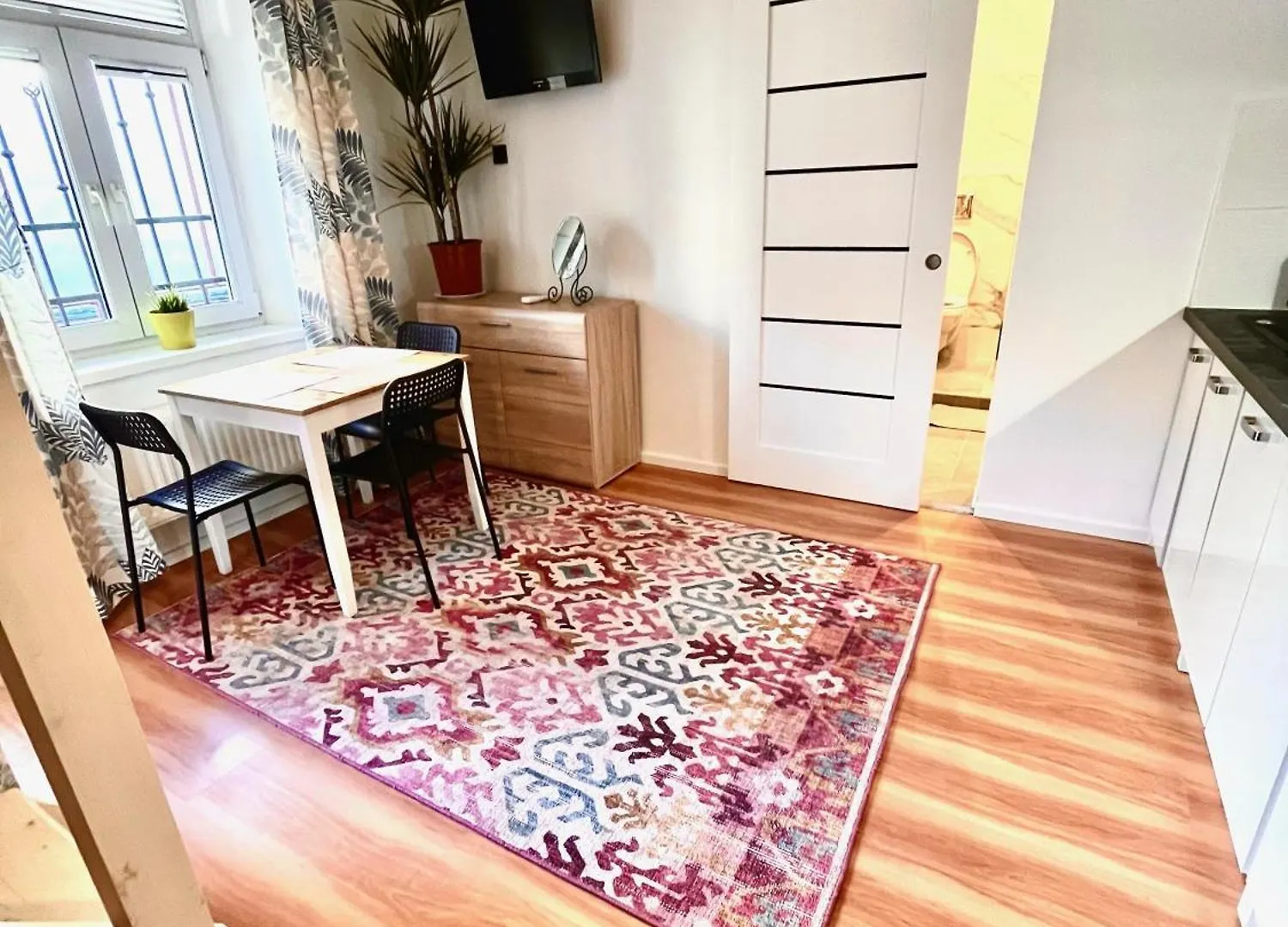 Pokoje Goscinne Wislna Krakow Bed & Breakfast